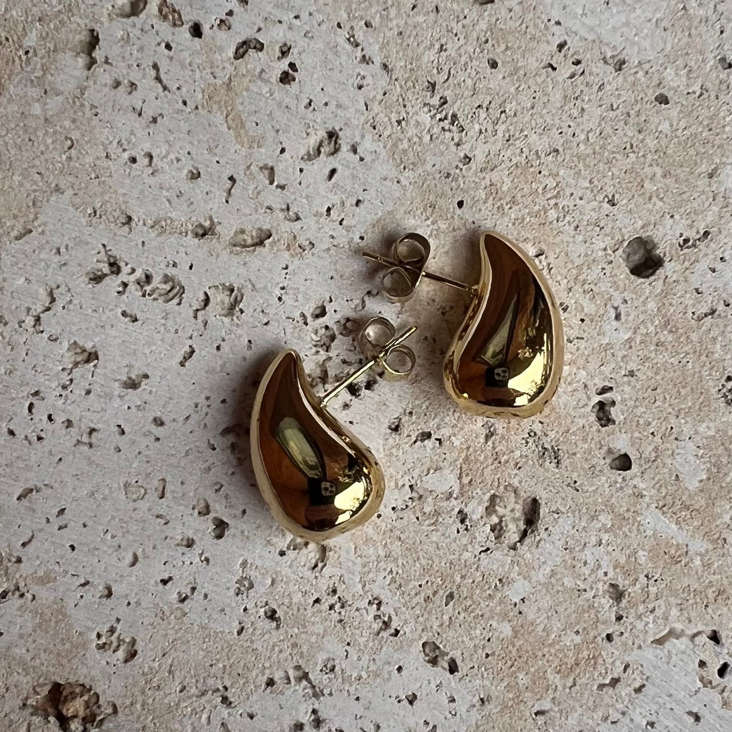 Tahlia Teardrop Large Studs in GOLD