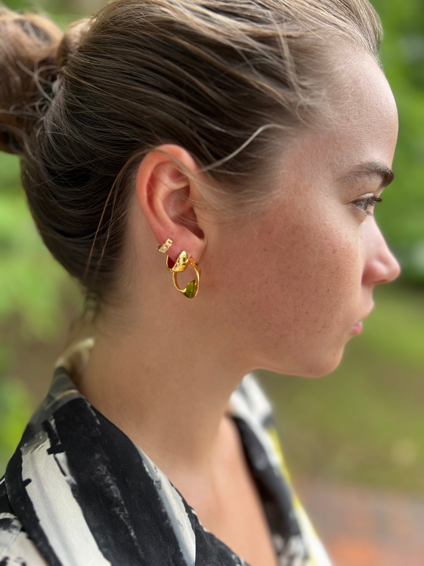 Willow Twisted Hoops in GOLD