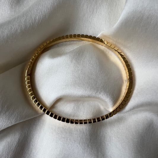 Karolina Classic Bangle in GOLD