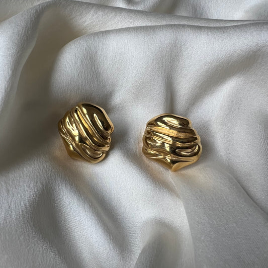 Ylian Ripple Stud Earrings in GOLD